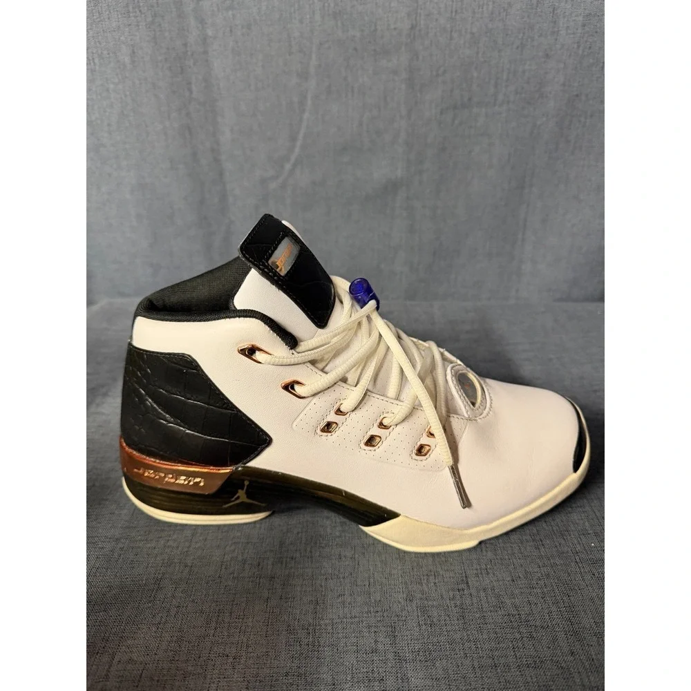 Air Jordan 17 Retro Copper 832816 122 Size 8.5